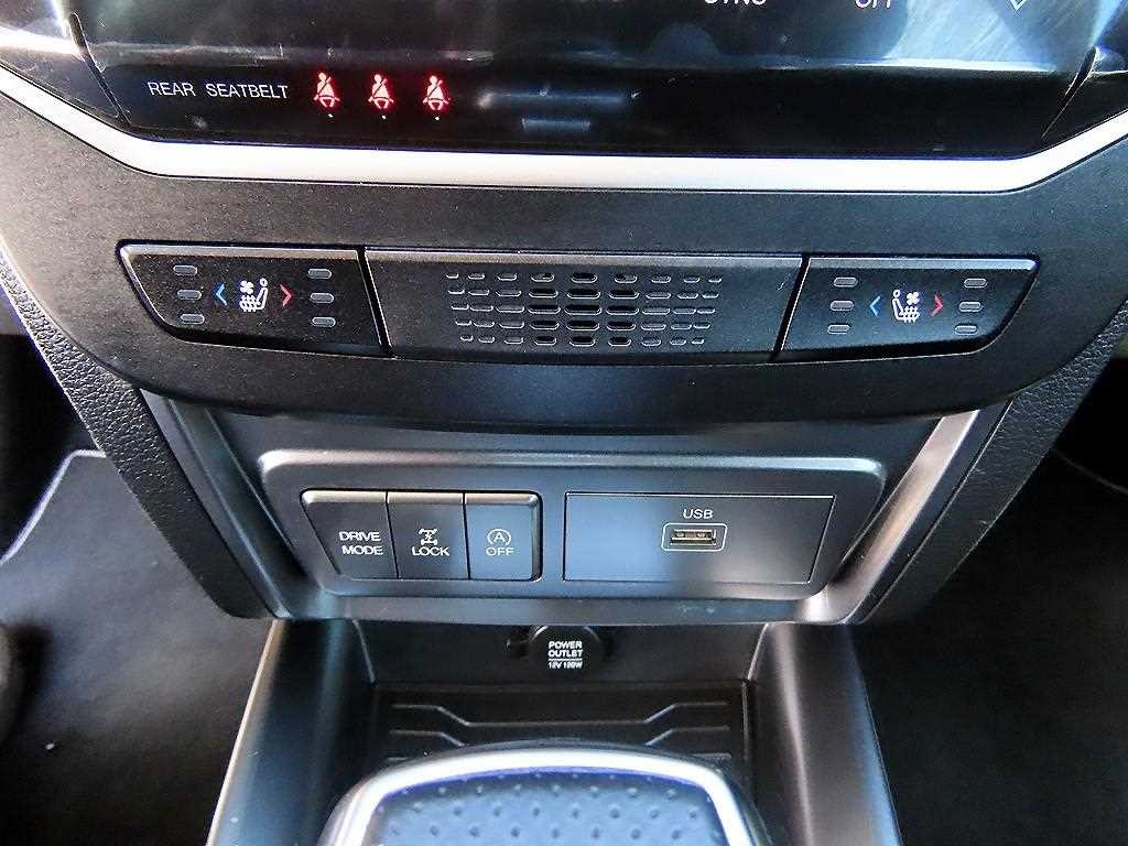 KG모빌리티(쌍용) 티볼리 더 뉴 티볼리 4WD 가솔린 1.5 V7 이미지 13