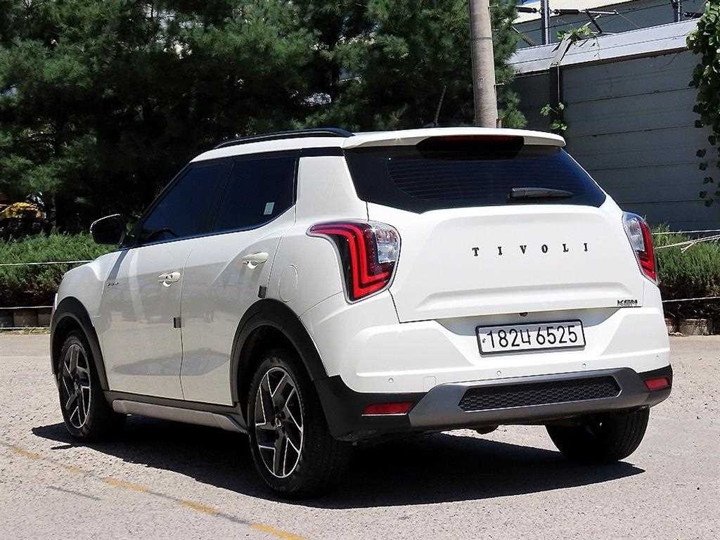 KG모빌리티(쌍용) 티볼리 더 뉴 티볼리 4WD 가솔린 1.5 V7 이미지 3