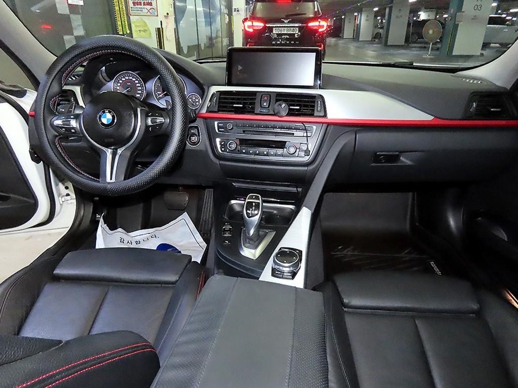 BMW 3시리즈 3시리즈 (F30) 320d 이미지 10