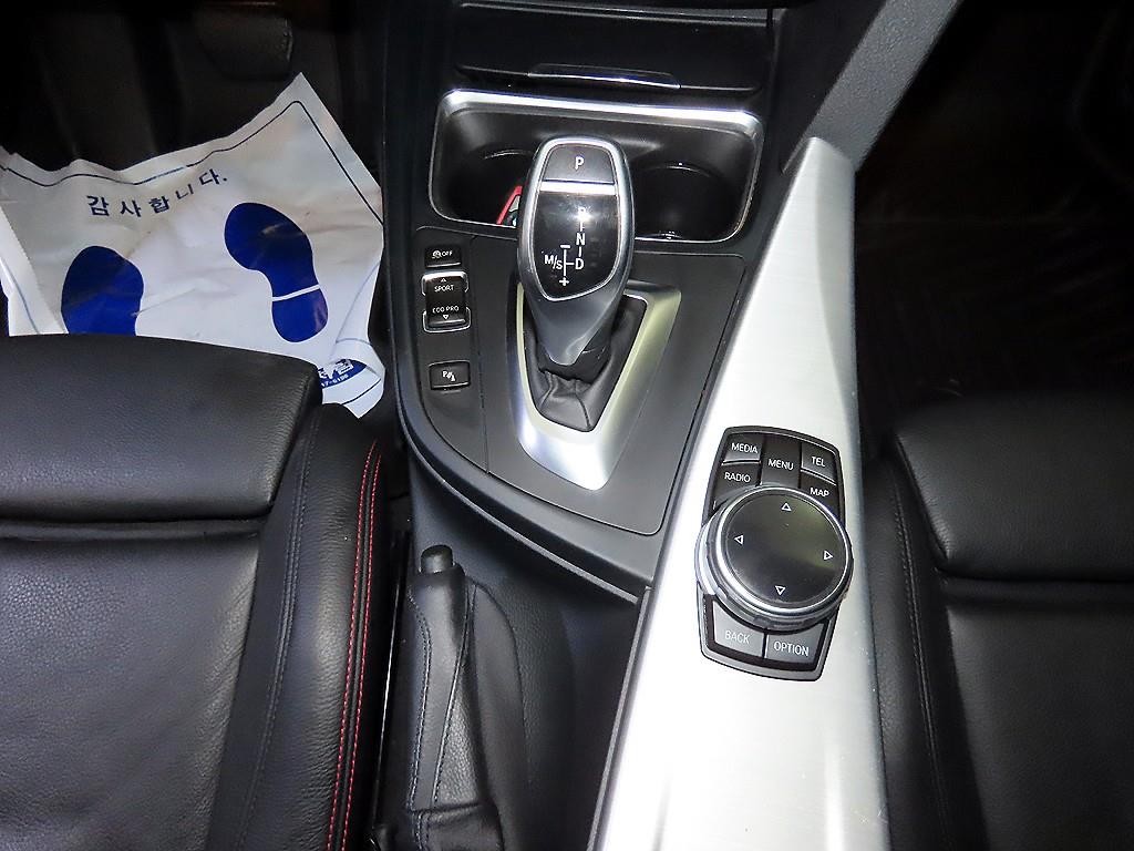 BMW 3시리즈 3시리즈 (F30) 320d 이미지 12