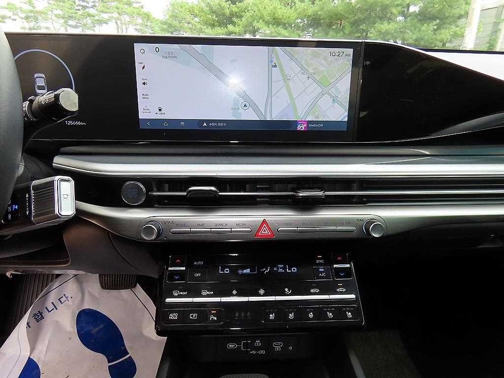 현대 그랜저 그랜저 (GN7) 가솔린 2.5 2WD 프리미엄 이미지 12