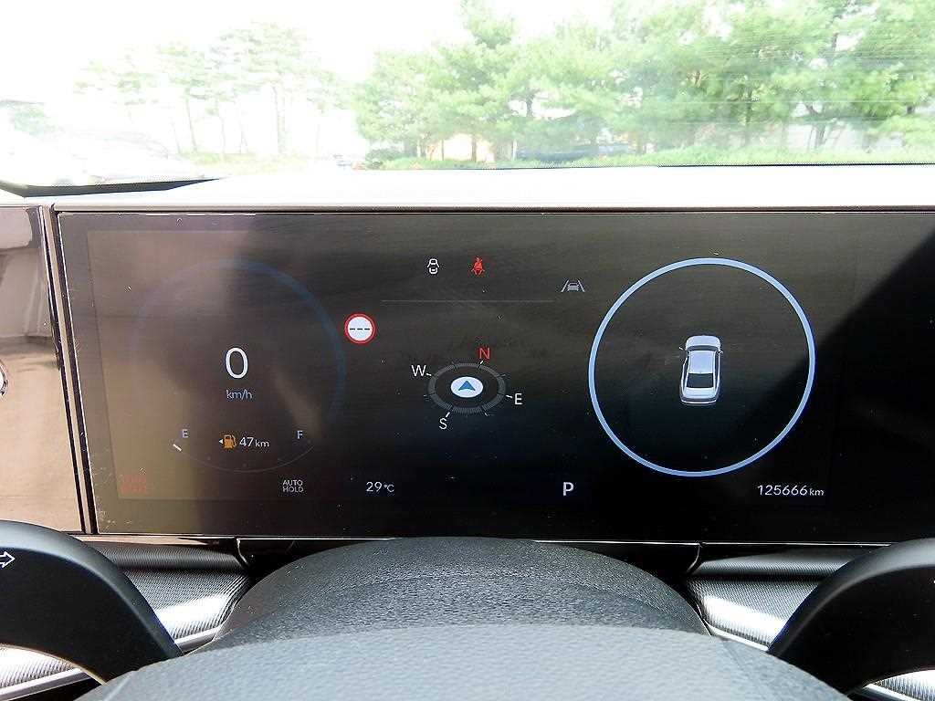 현대 그랜저 그랜저 (GN7) 가솔린 2.5 2WD 프리미엄 이미지 9