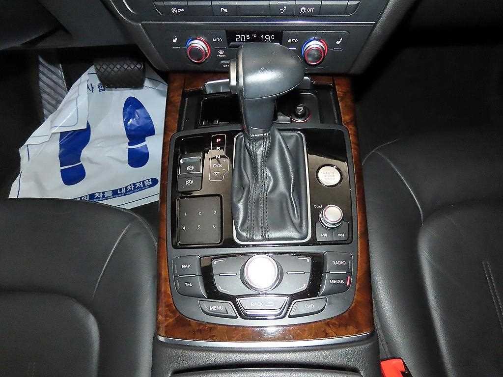 아우디 A7 3.0 TDI 콰트로 엔트리 이미지 12