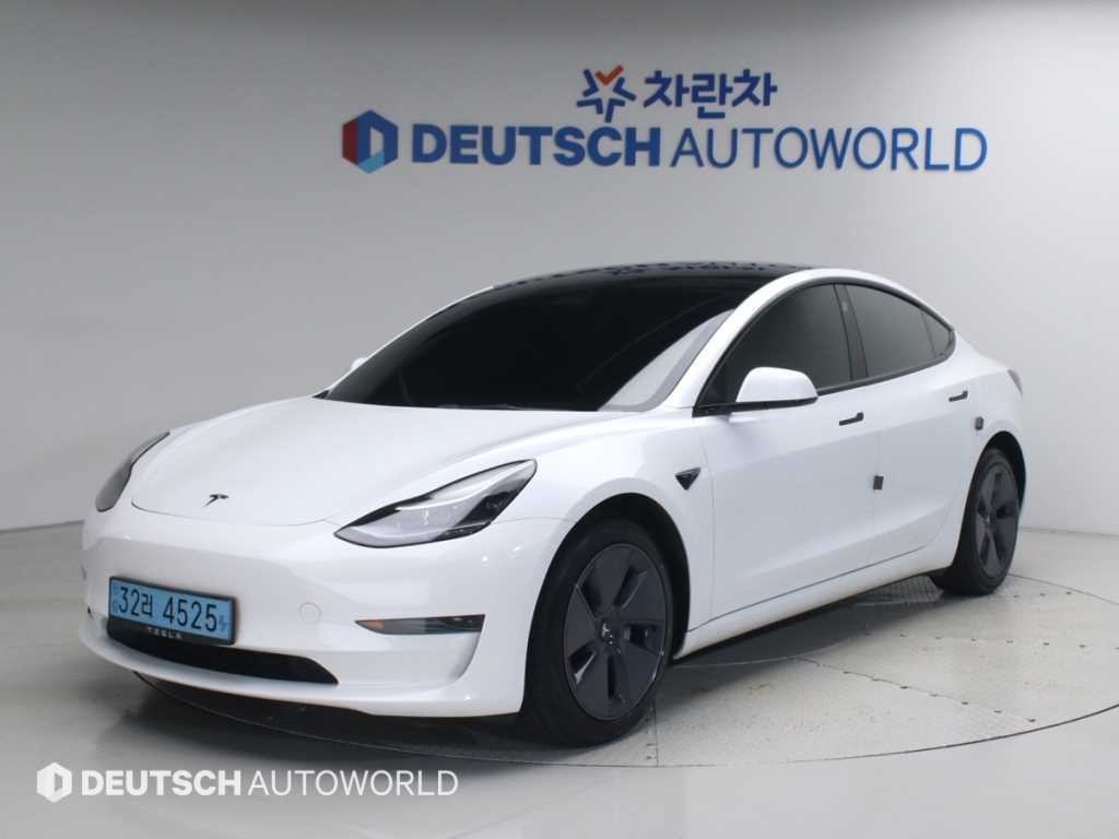 테슬라 모델 3 RWD 이미지 1