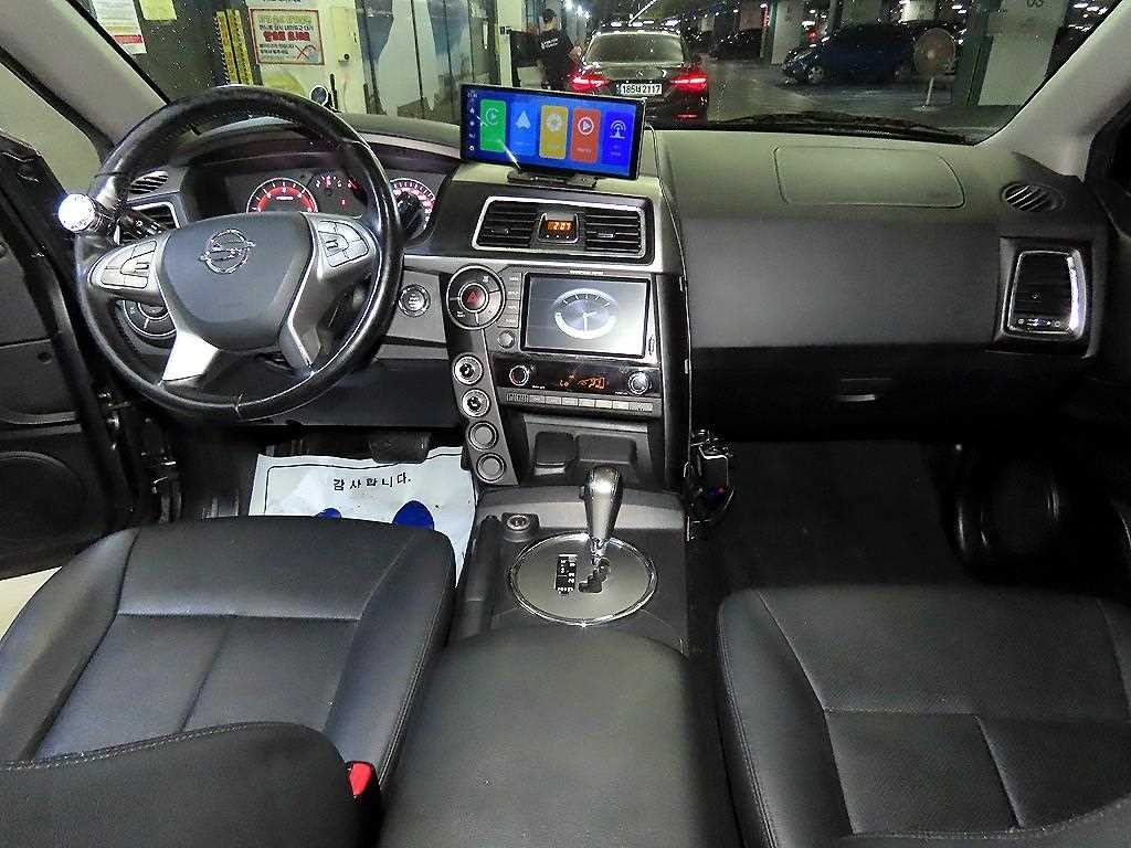 KG모빌리티(쌍용) 코란도 더뉴코란도스포츠 CX5(2WD) 패션 이미지 10