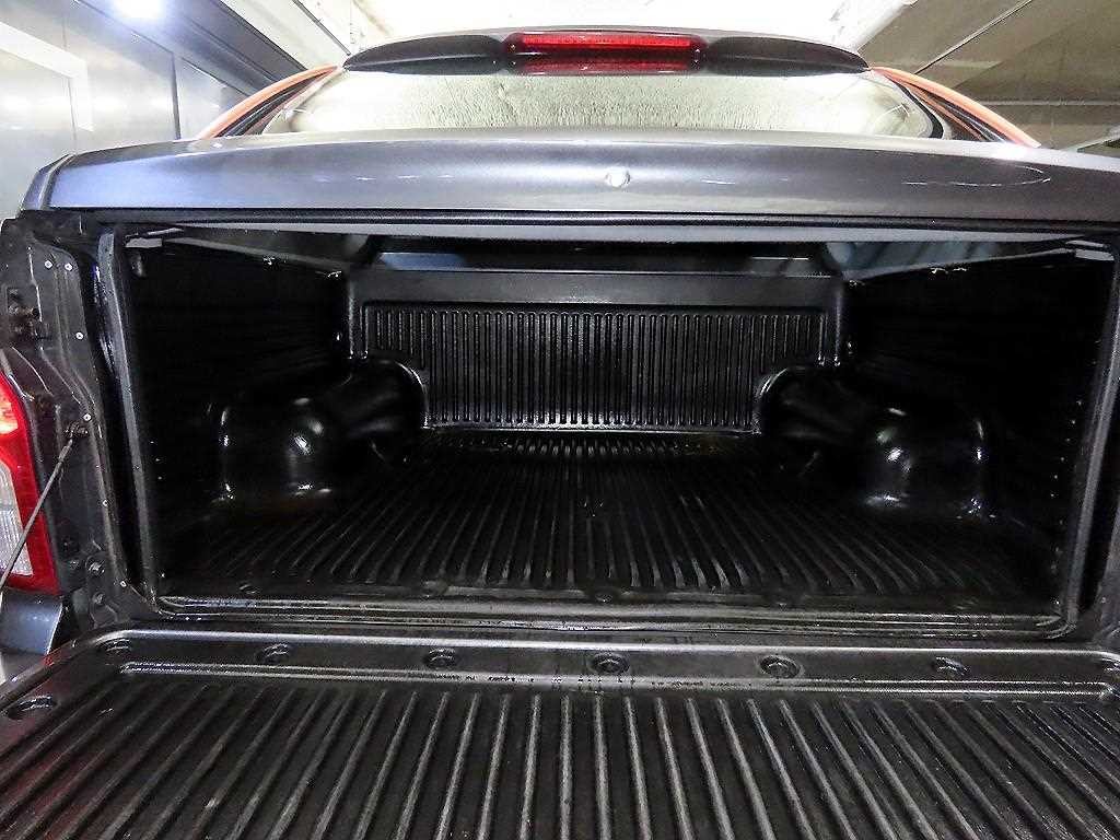 KG모빌리티(쌍용) 코란도 더뉴코란도스포츠 CX5(2WD) 패션 이미지 17
