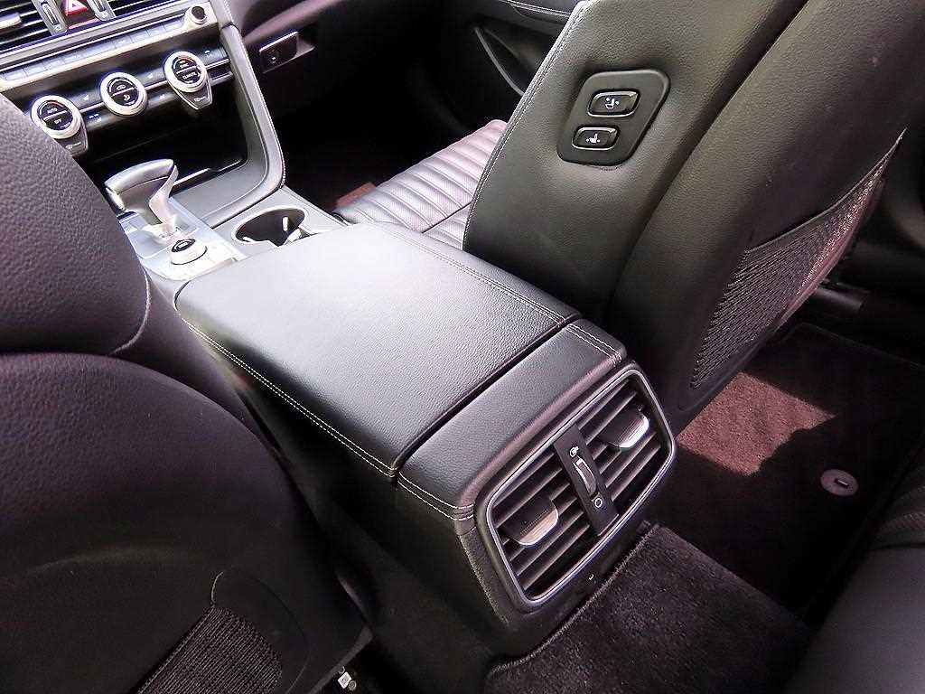 제네시스 G70 2.0T 슈프림 이미지 18