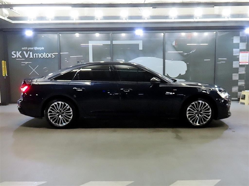 아우디 A6 A6 (C8) 45 TFSI 프리미엄 이미지 3