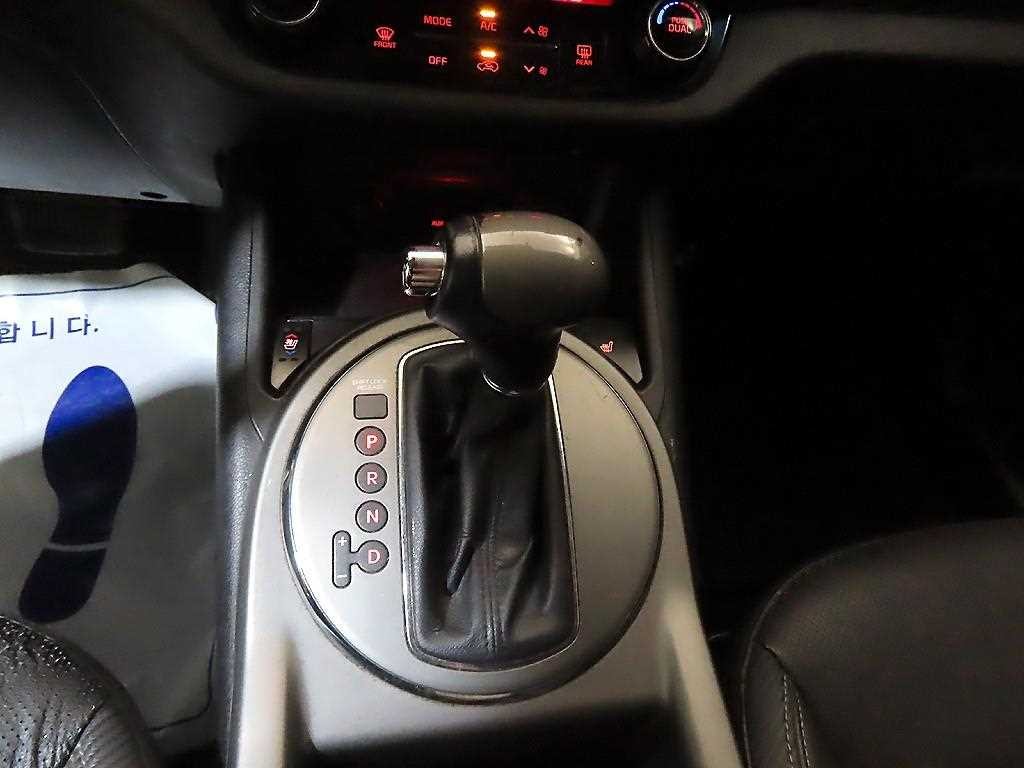 기아 스포티지 더 뉴 스포티지 R 디젤 2WD 트렌디 이미지 12