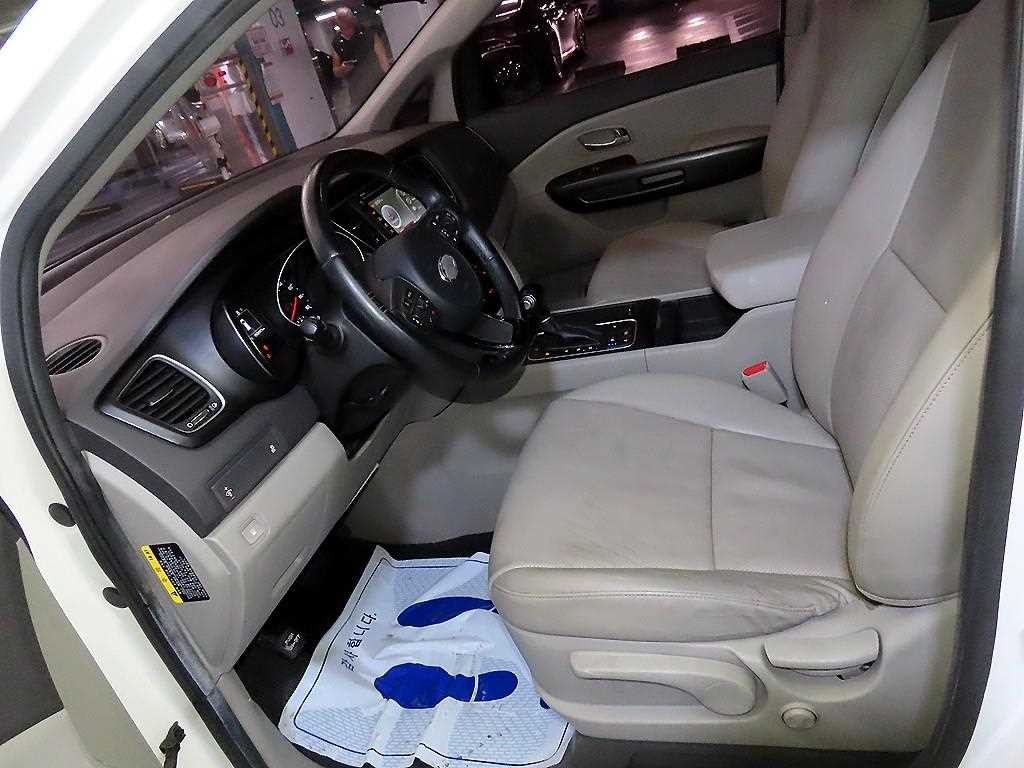 기아 카니발 올 뉴 카니발 디젤 11인승 럭셔리 이미지 6