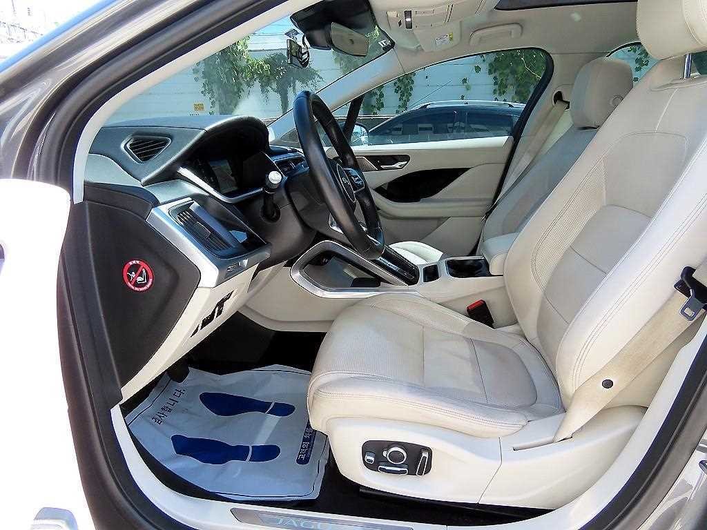 재규어 I-PACE EV400 HSE 이미지 5