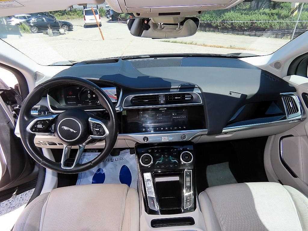 재규어 I-PACE EV400 HSE 이미지 7