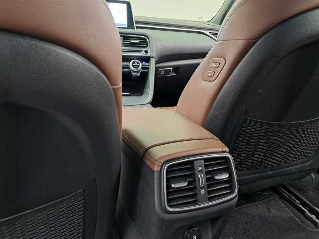 제네시스 G70 2.0T 슈프림 이미지 16