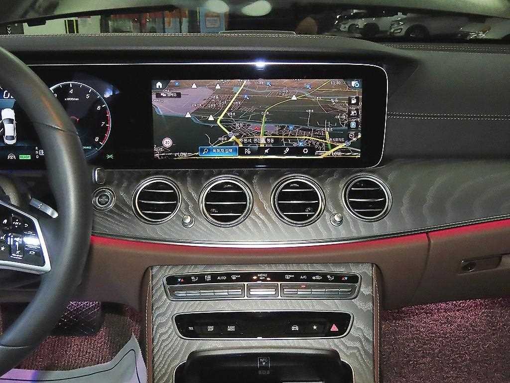 벤츠 E 클래스 E-클래스 W213 E350 4MATIC 익스클루시브 이미지 11