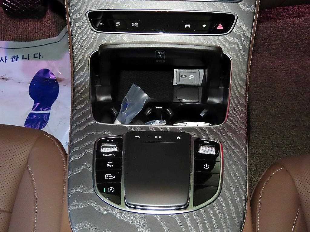 벤츠 E 클래스 E-클래스 W213 E350 4MATIC 익스클루시브 이미지 13