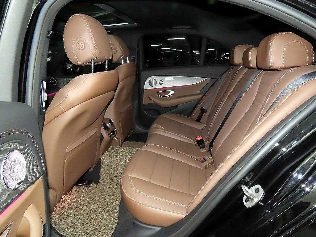 벤츠 E 클래스 E-클래스 W213 E350 4MATIC 익스클루시브 이미지 7