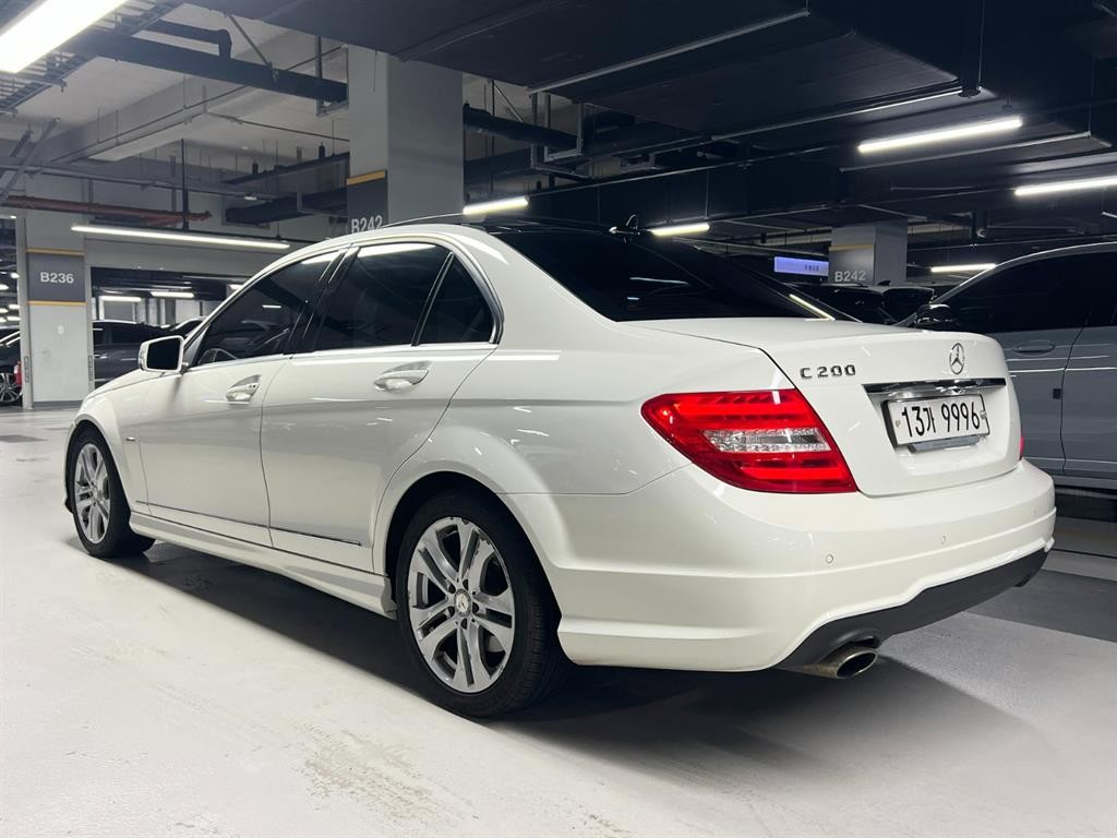 벤츠 C 클래스 C클래스 W204 C200 CGI 아방가르드 이미지 4