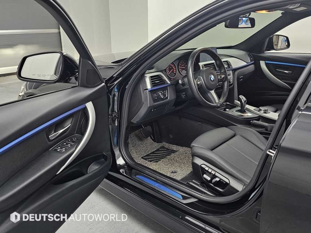BMW 3시리즈 3시리즈 (F30) 320i M 스포츠 이미지 11