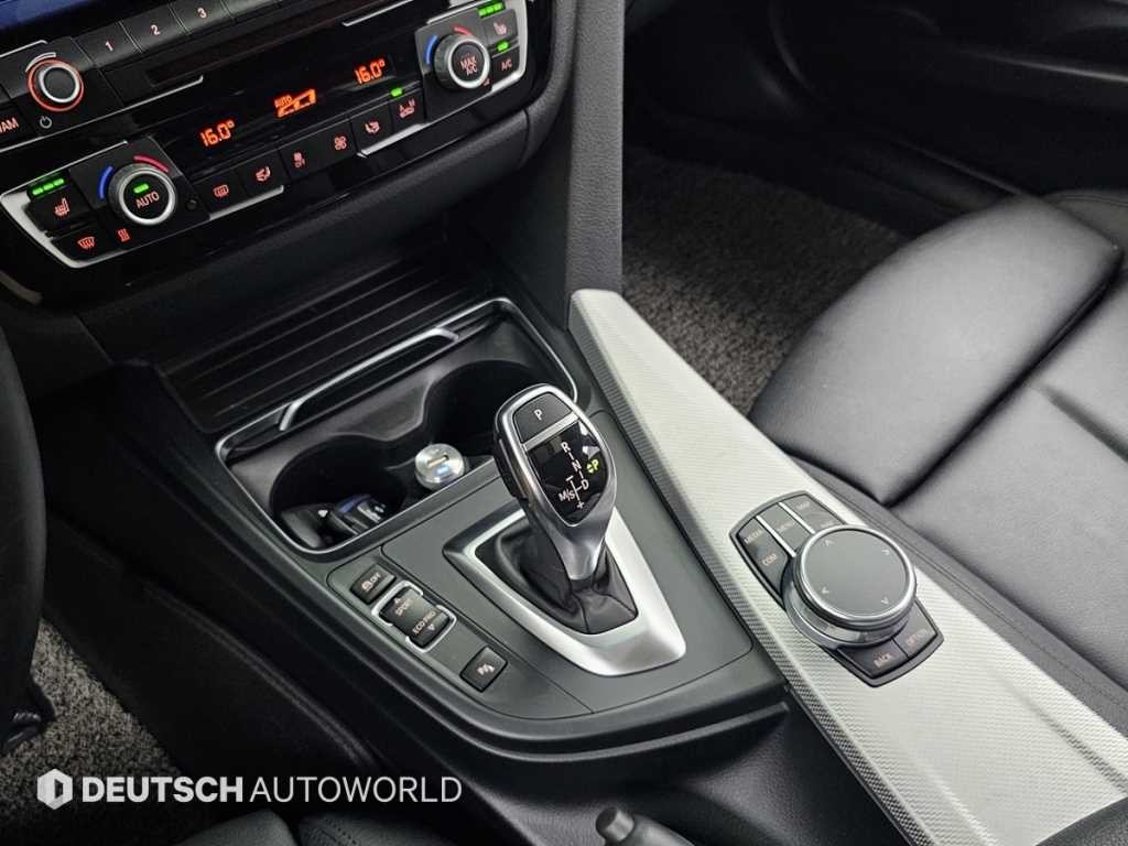 BMW 3시리즈 3시리즈 (F30) 320i M 스포츠 이미지 9