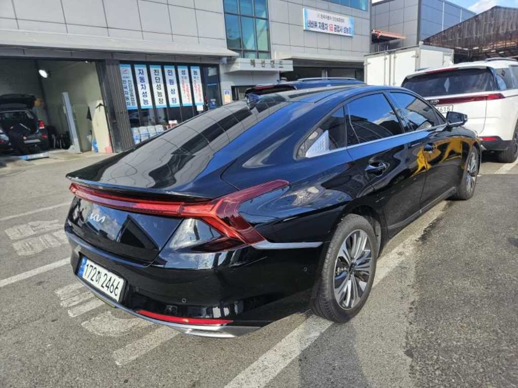기아 K8 2.5 2WD 시그니처 이미지 2
