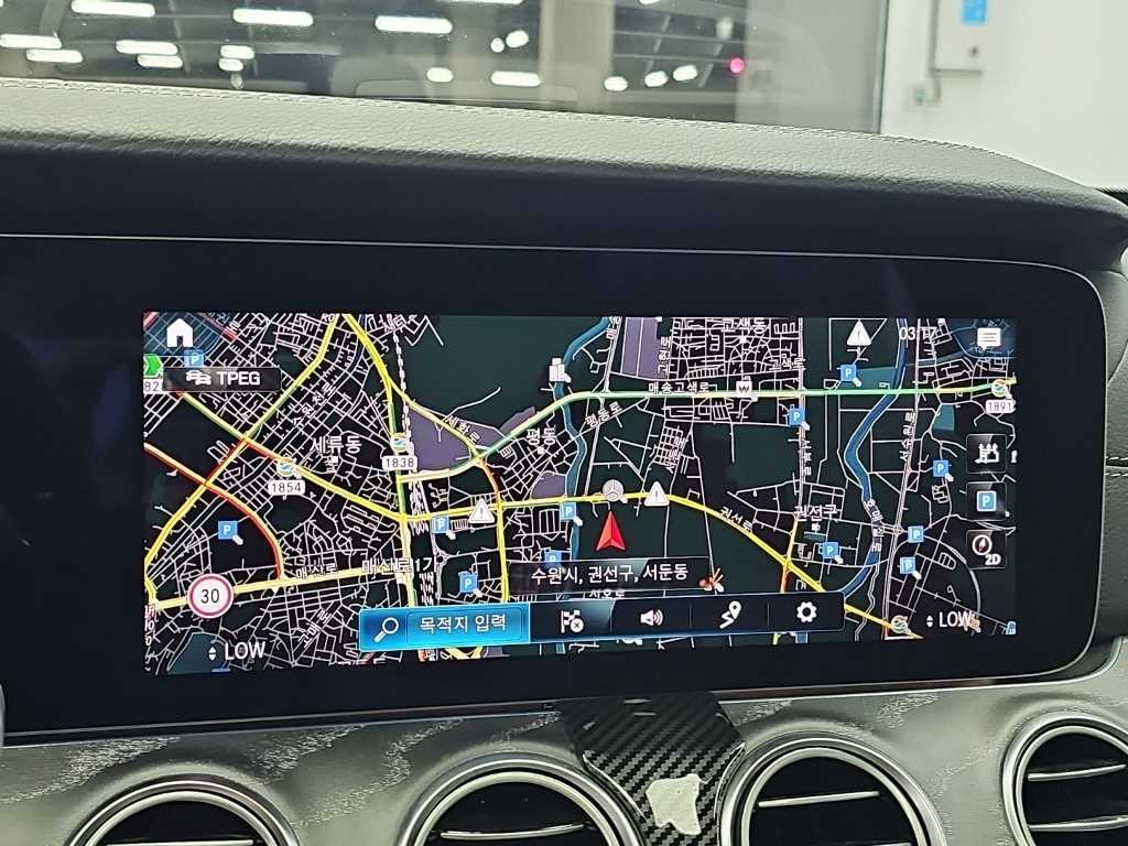 벤츠 E 클래스 E-클래스 W213 E350 4MATIC AMG LINE 이미지 15