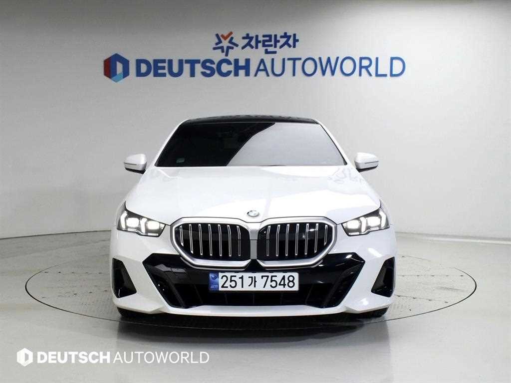 BMW 5시리즈 5시리즈 (G60) 520i M 스포츠 이미지 3