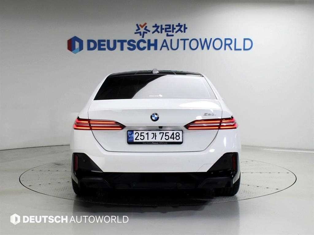 BMW 5시리즈 5시리즈 (G60) 520i M 스포츠 이미지 4