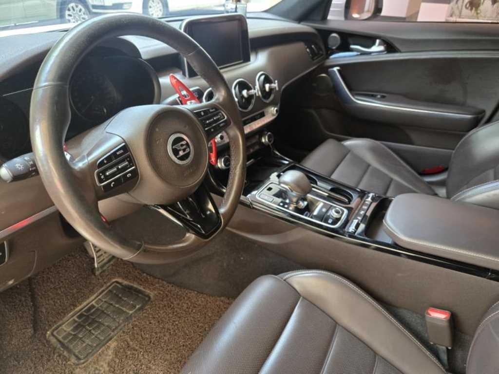 기아 스팅어 가솔린 2.0 터보 2WD 플래티넘 이미지 4