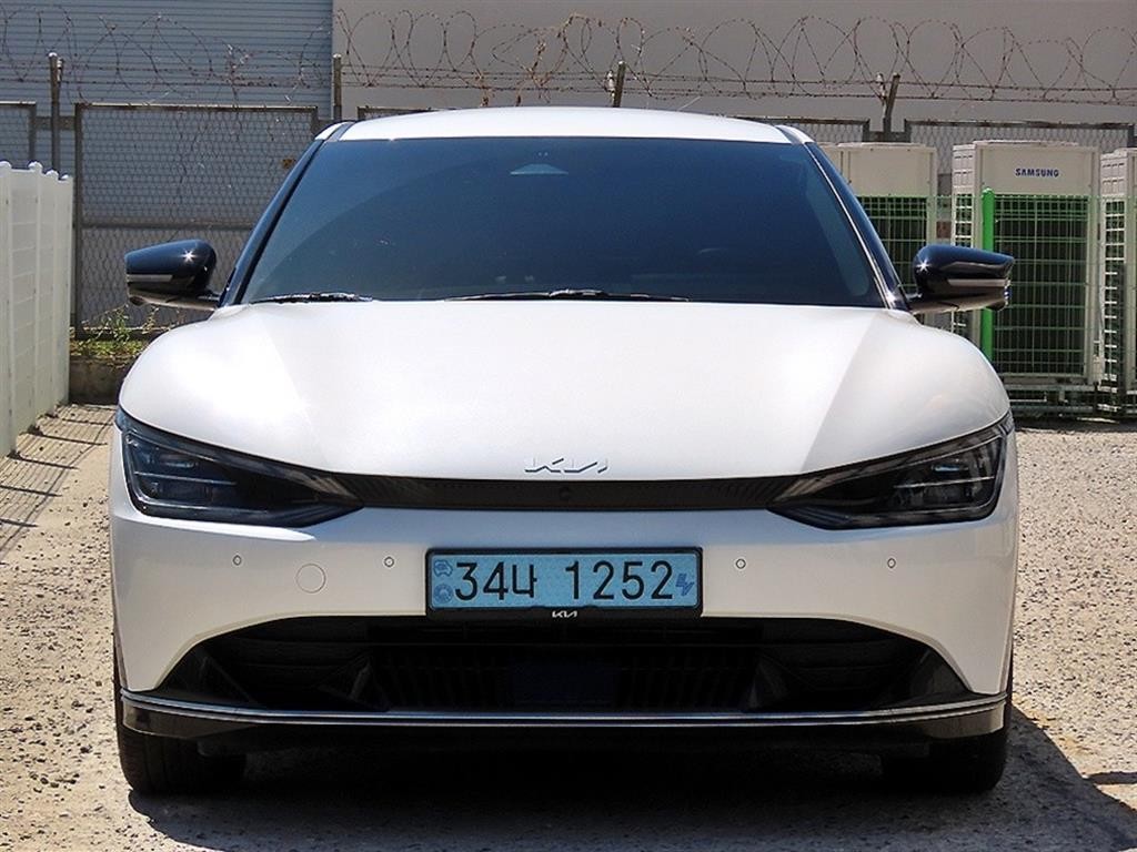 기아 EV6 스탠다드 어스 이미지 1