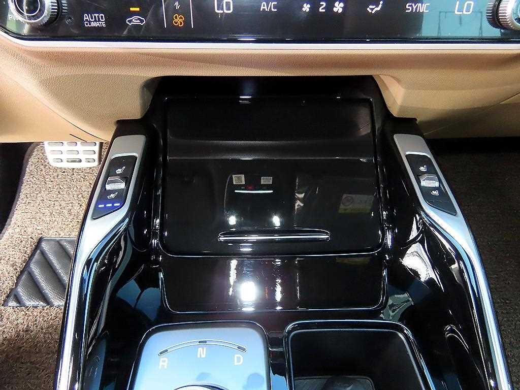 기아 쏘렌토 더 뉴 쏘렌토 4세대 가솔린 2.5T 4WD 시그니처 그래비티 이미지 14
