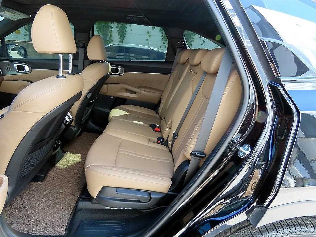 기아 쏘렌토 더 뉴 쏘렌토 4세대 가솔린 2.5T 4WD 시그니처 그래비티 이미지 6