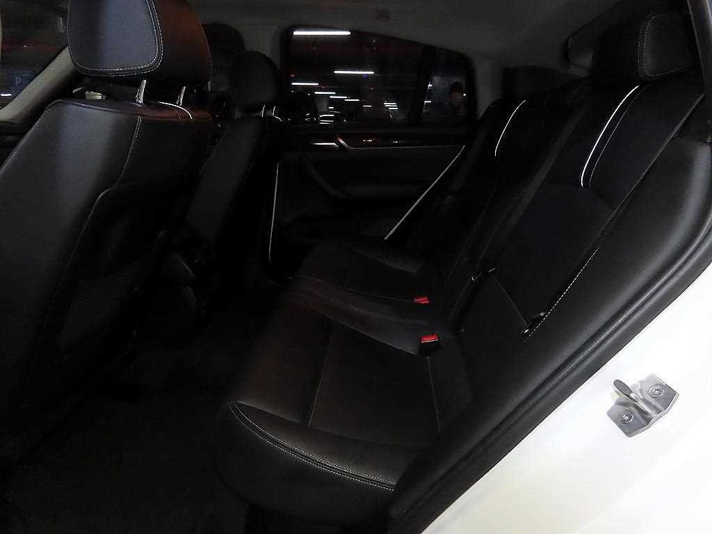 BMW X4 X4 (F26) xDrive 20d 이미지 7
