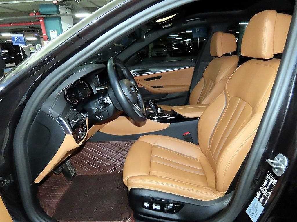 BMW 5시리즈 5시리즈 (G30) 520i M 스포츠 이미지 7