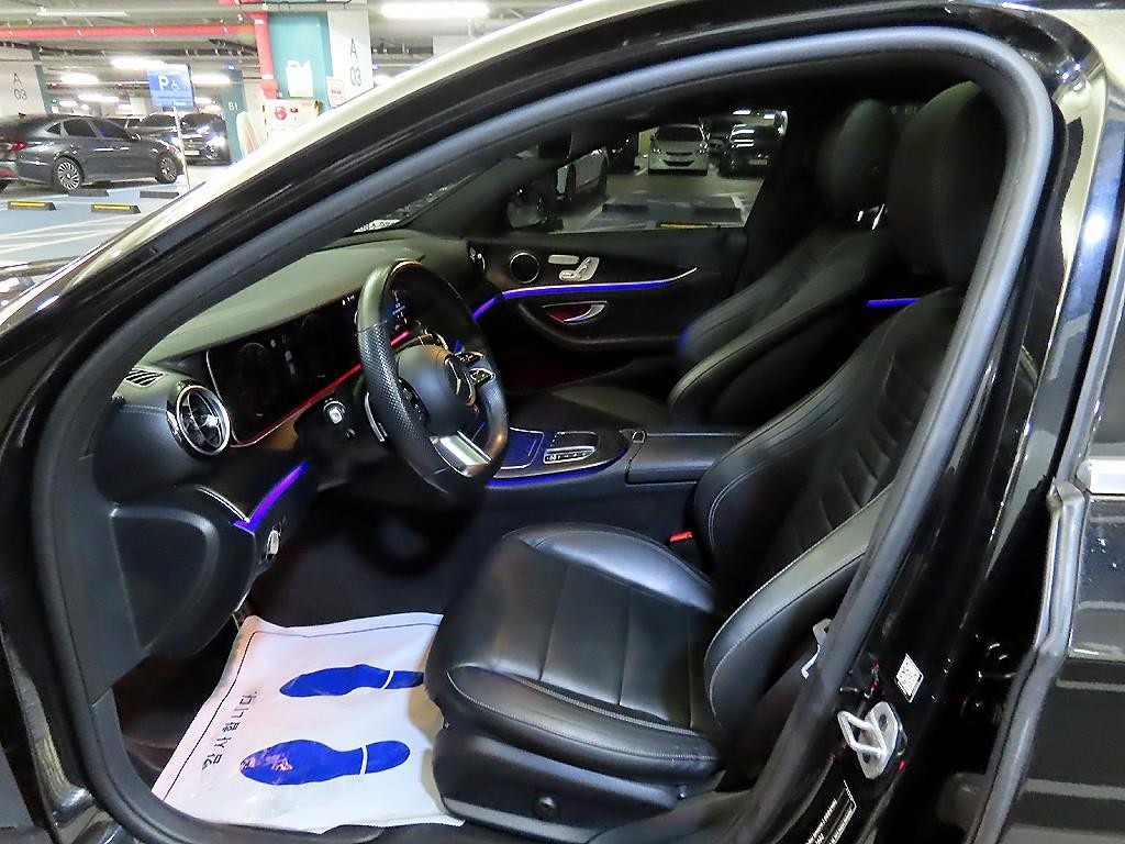 벤츠 E 클래스 E-클래스 W213 E220d 4MATIC AMG라인 이미지 6