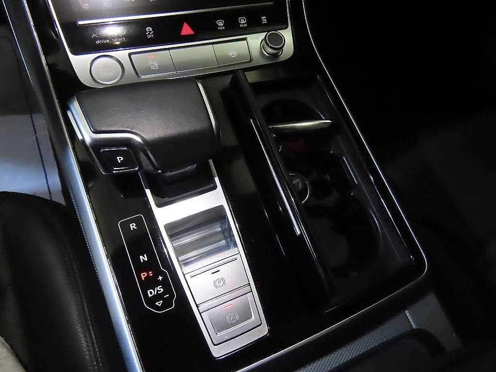 아우디 Q8 45 TDI 콰트로 프리미엄 이미지 12