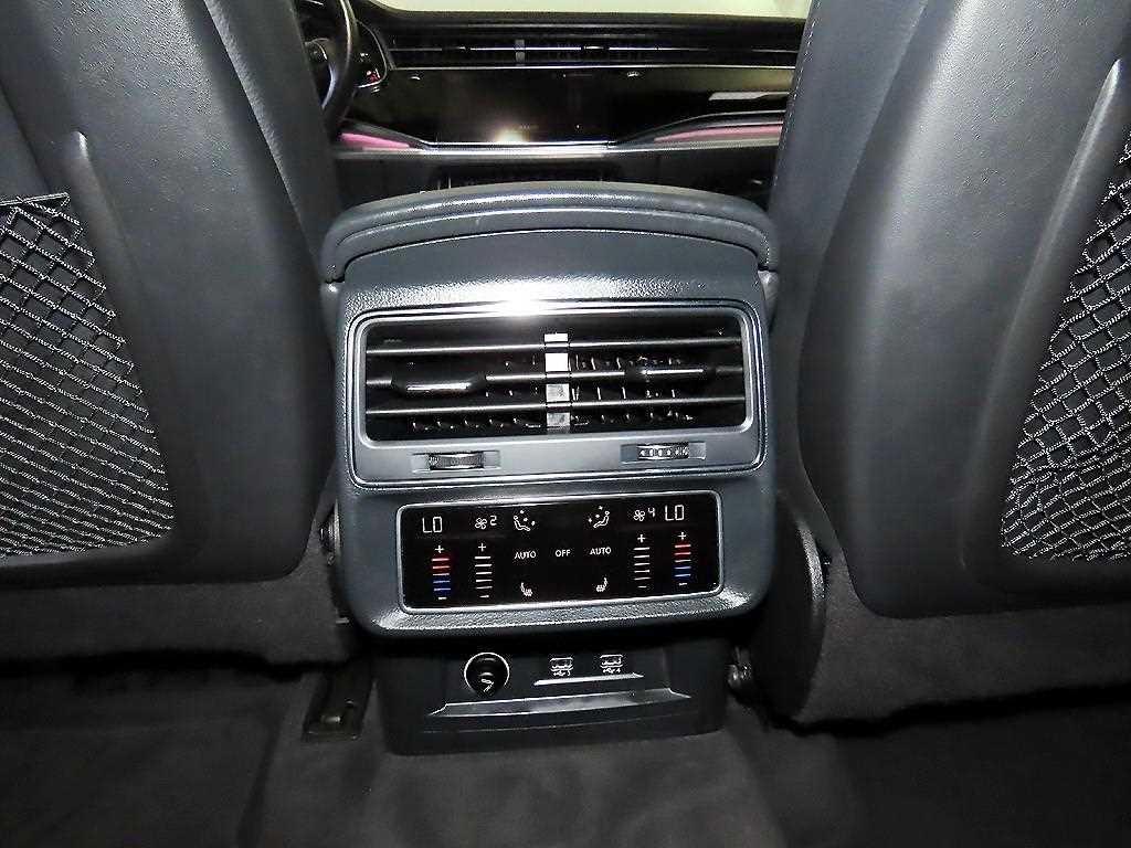 아우디 Q8 45 TDI 콰트로 프리미엄 이미지 14