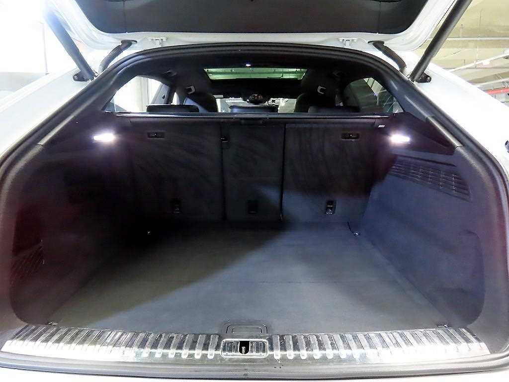 아우디 Q8 45 TDI 콰트로 프리미엄 이미지 16
