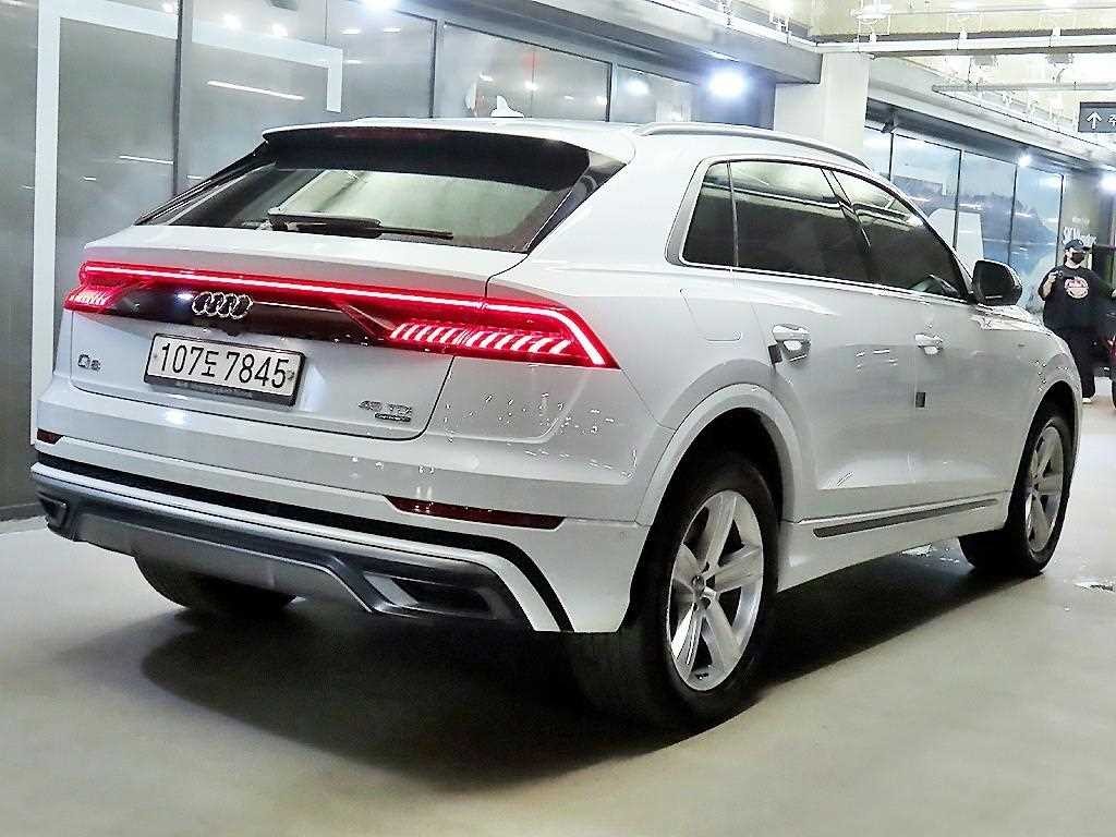 아우디 Q8 45 TDI 콰트로 프리미엄 이미지 4