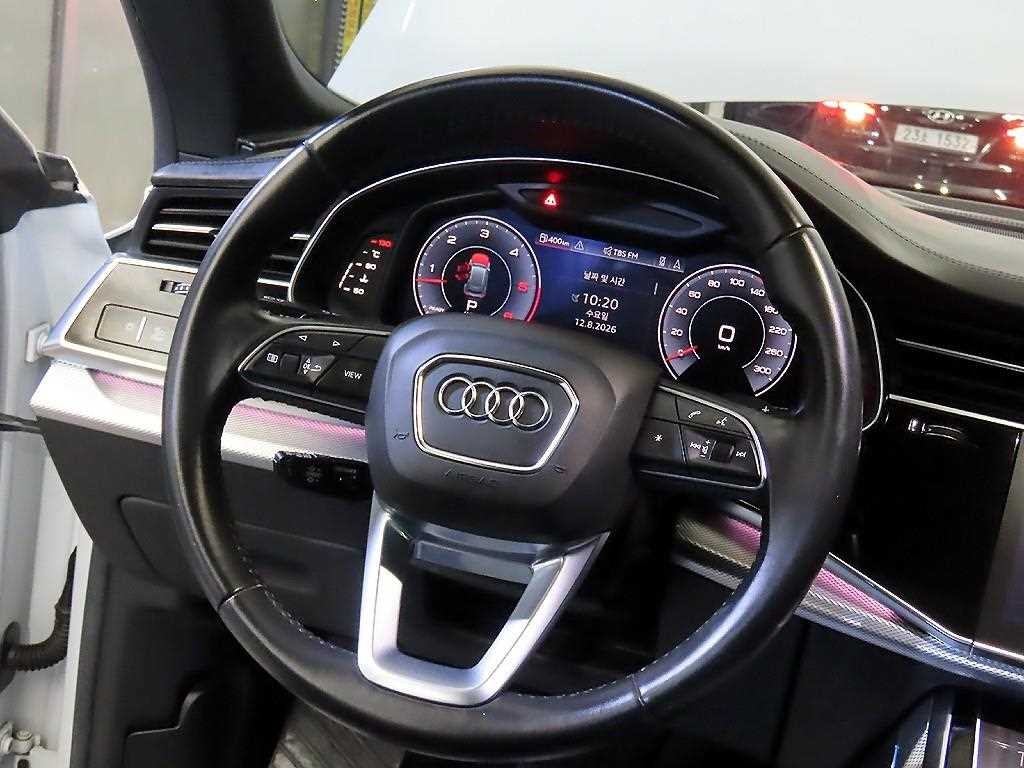 아우디 Q8 45 TDI 콰트로 프리미엄 이미지 8
