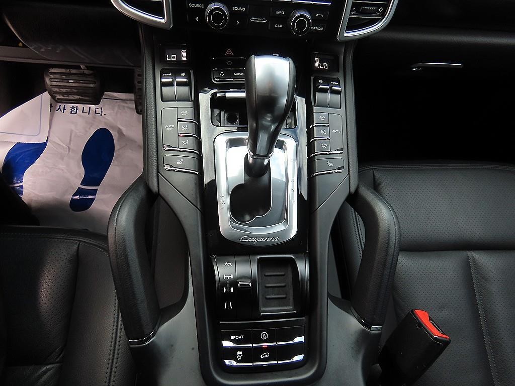 포르쉐 카이엔 뉴 카이엔 3.6 VR6 이미지 10
