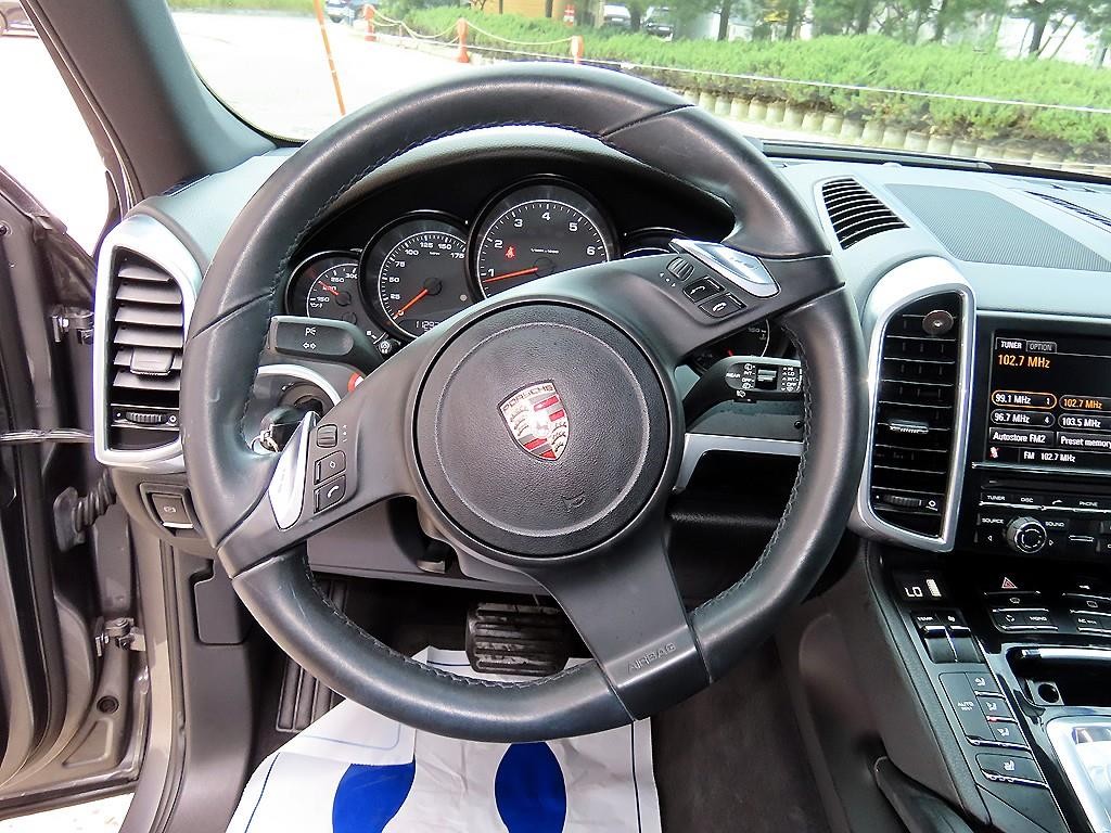 포르쉐 카이엔 뉴 카이엔 3.6 VR6 이미지 8