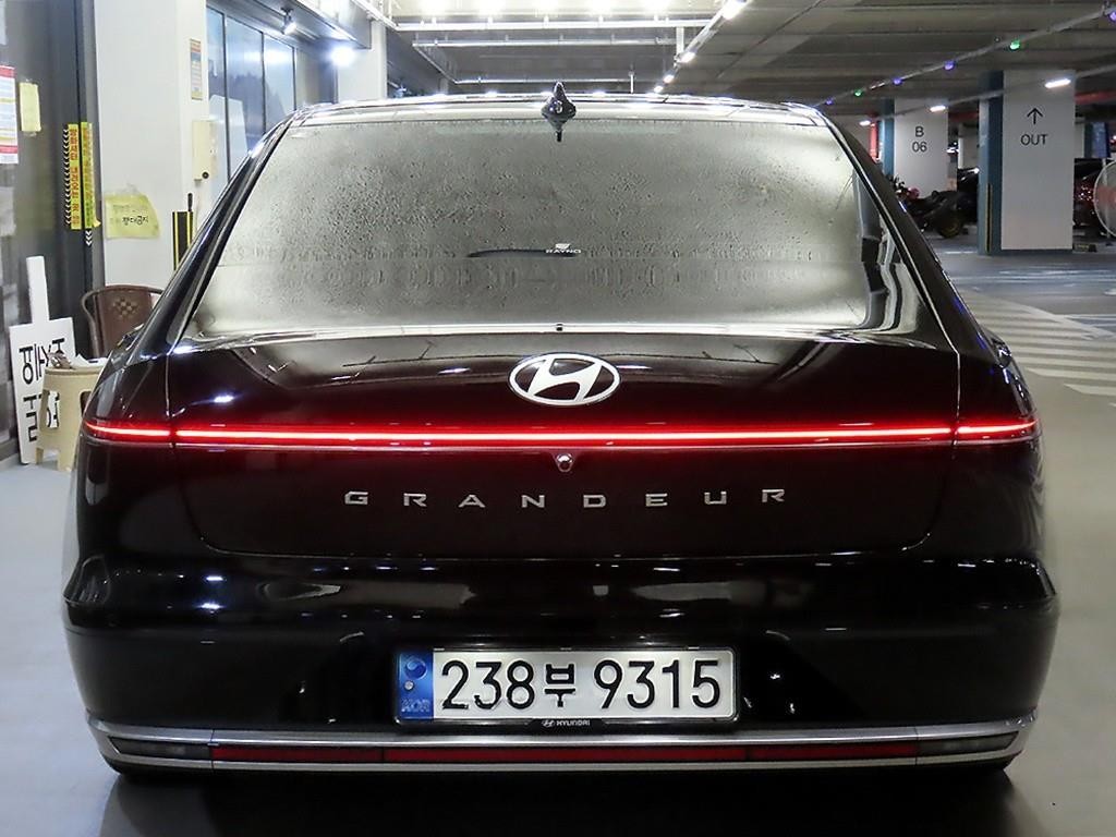 현대 그랜저 그랜저 (GN7) 가솔린 2.5 2WD 익스클루시브 이미지 5