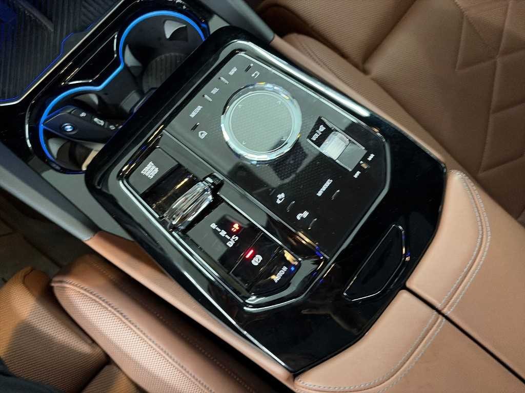 BMW 5시리즈 5시리즈 (G60) 530i xDrive M 스포츠 이미지 7
