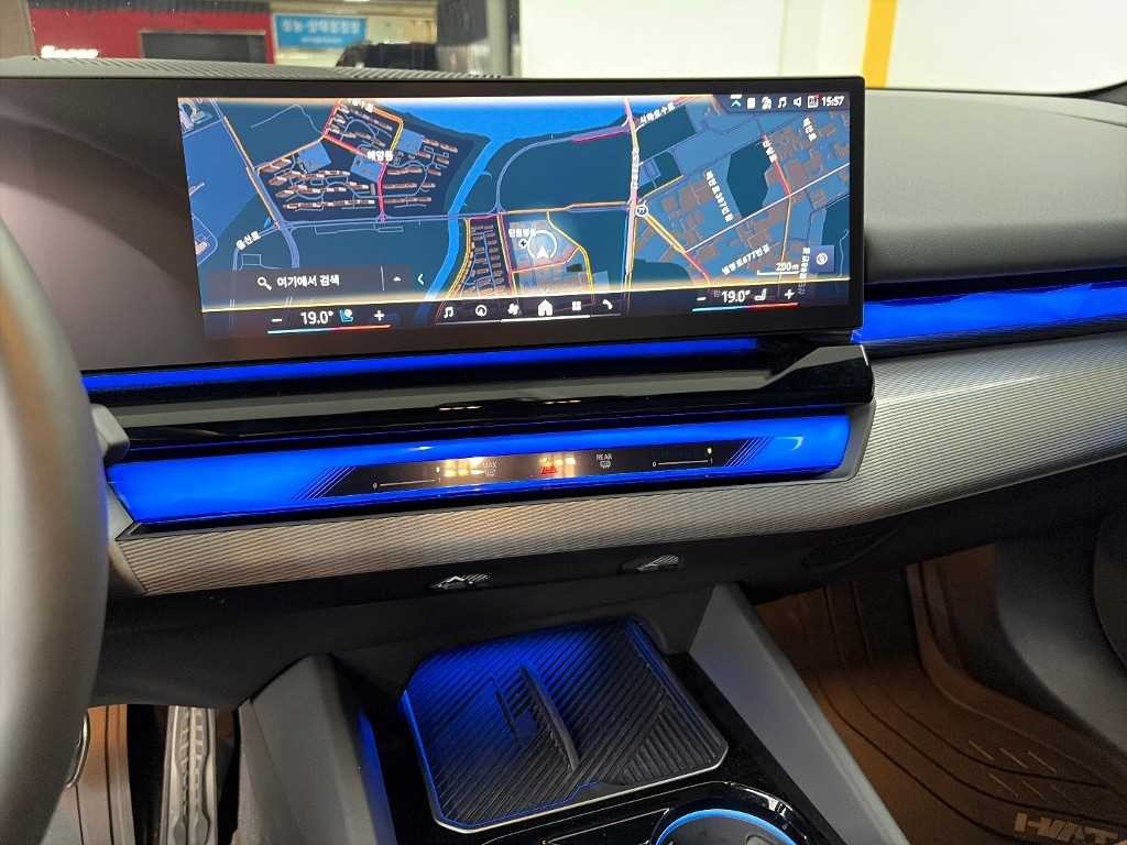 BMW 5시리즈 5시리즈 (G60) 530i xDrive M 스포츠 이미지 9