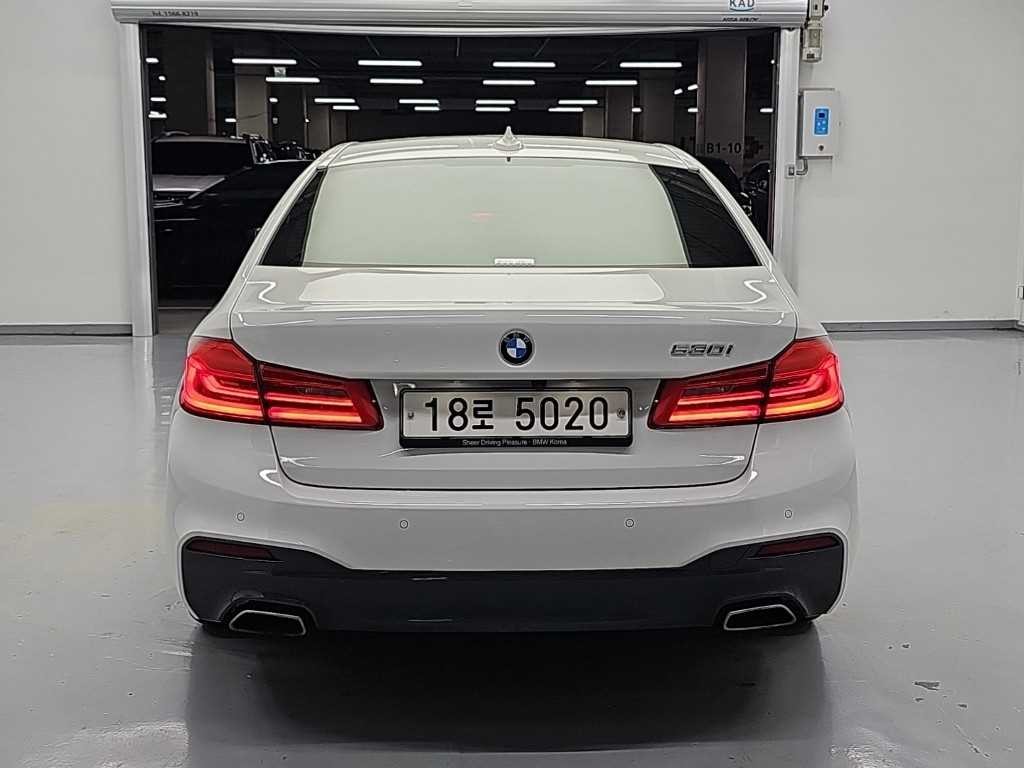 BMW 5시리즈 5시리즈 (G30) 530i M 스포츠 플러스 이미지 3
