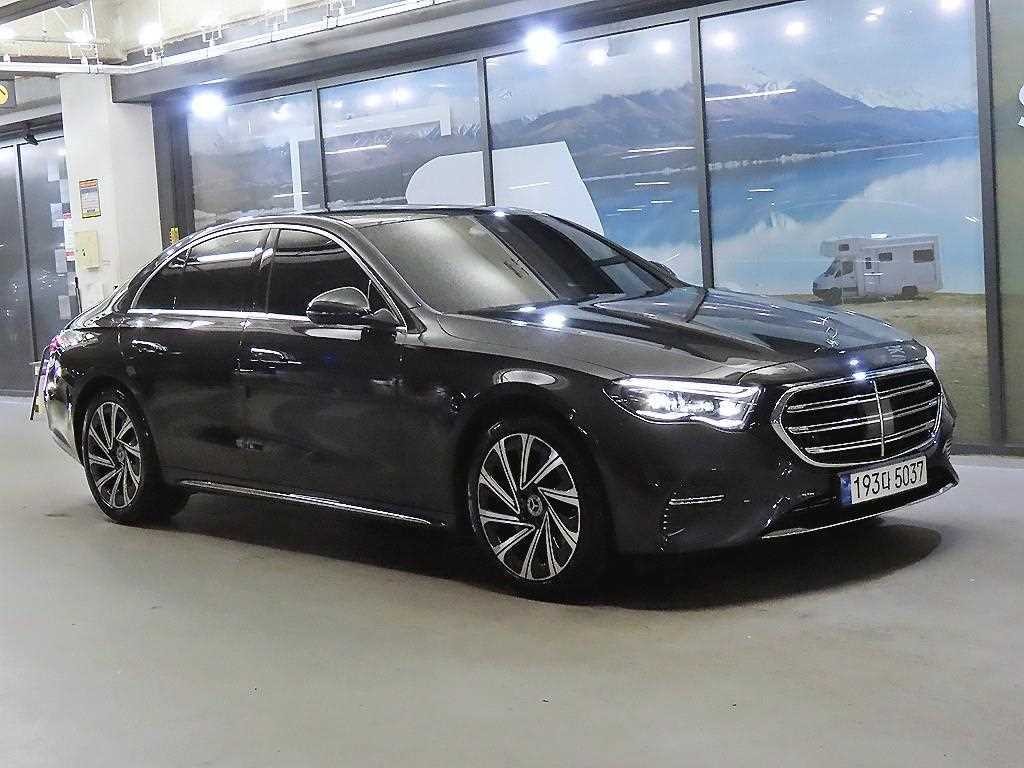 벤츠 E 클래스 E-클래스 W214 E300 4MATIC 익스클루시브 이미지 1