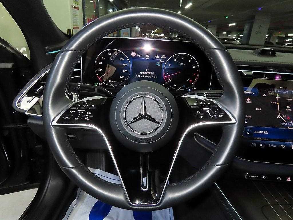 벤츠 E 클래스 E-클래스 W214 E300 4MATIC 익스클루시브 이미지 8