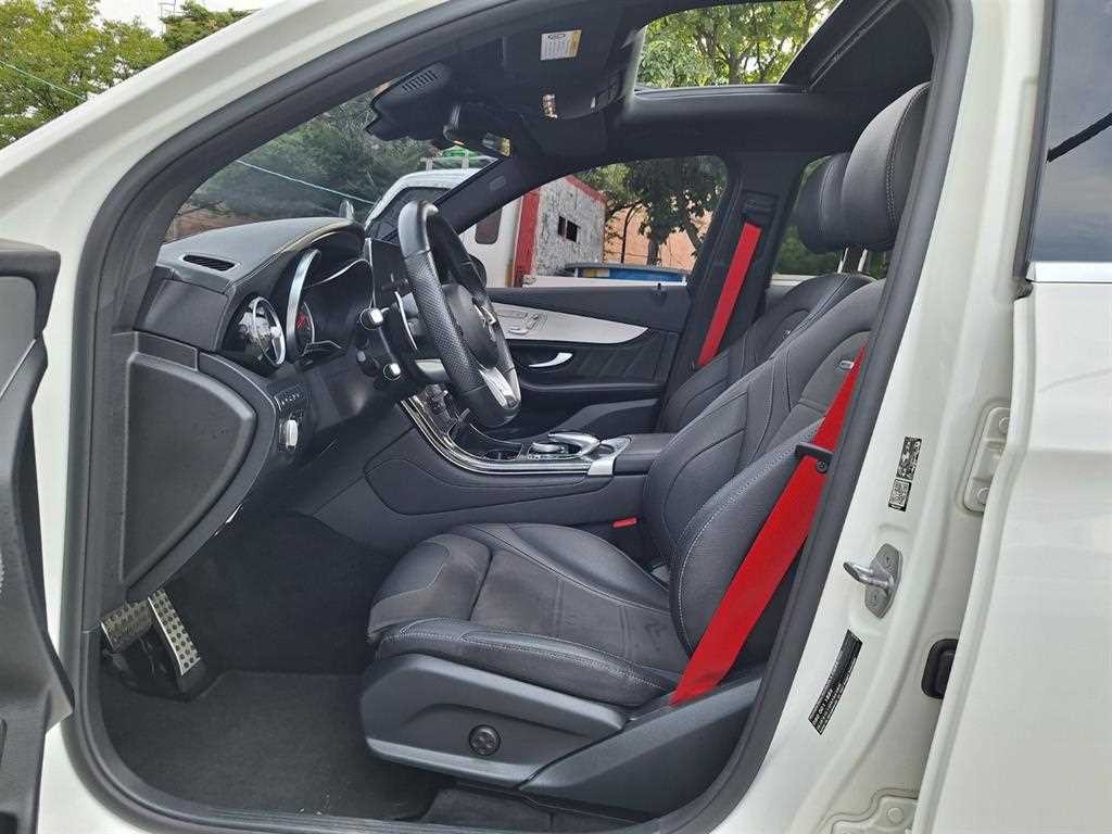 벤츠 GLC 클래스 GLC클래스 X253 AMG GLC 63 4MATIC+ 이미지 10