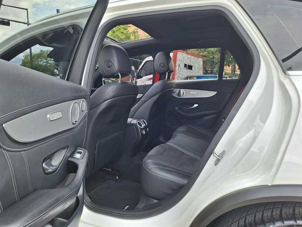 벤츠 GLC 클래스 GLC클래스 X253 AMG GLC 63 4MATIC+ 이미지 11