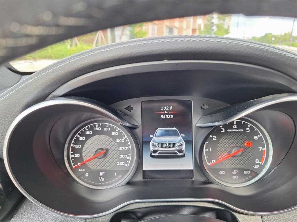 벤츠 GLC 클래스 GLC클래스 X253 AMG GLC 63 4MATIC+ 이미지 13